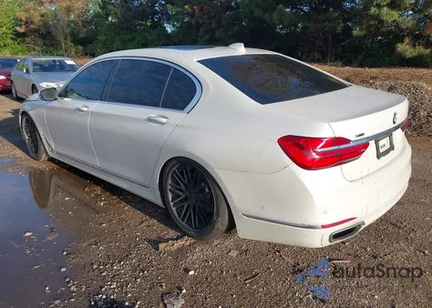 2016 BMW 750I xDrive z USA, uszkodzony, nr VIN WBA7F2C53GG420821